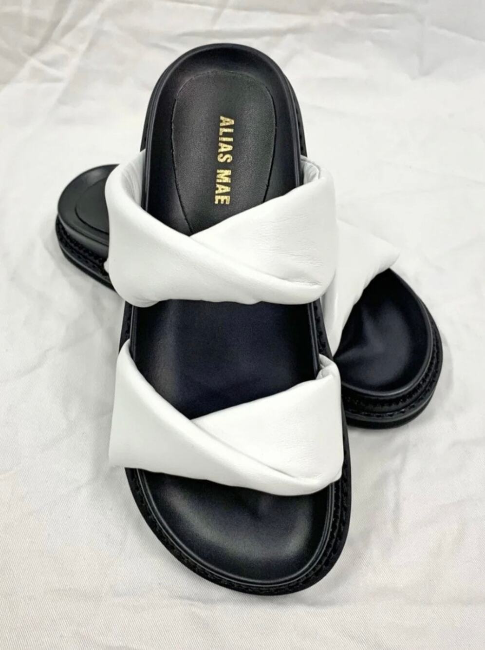 Alias Mae Paris Leather Sandals White Kid Leather size 38 (7.5) New no box